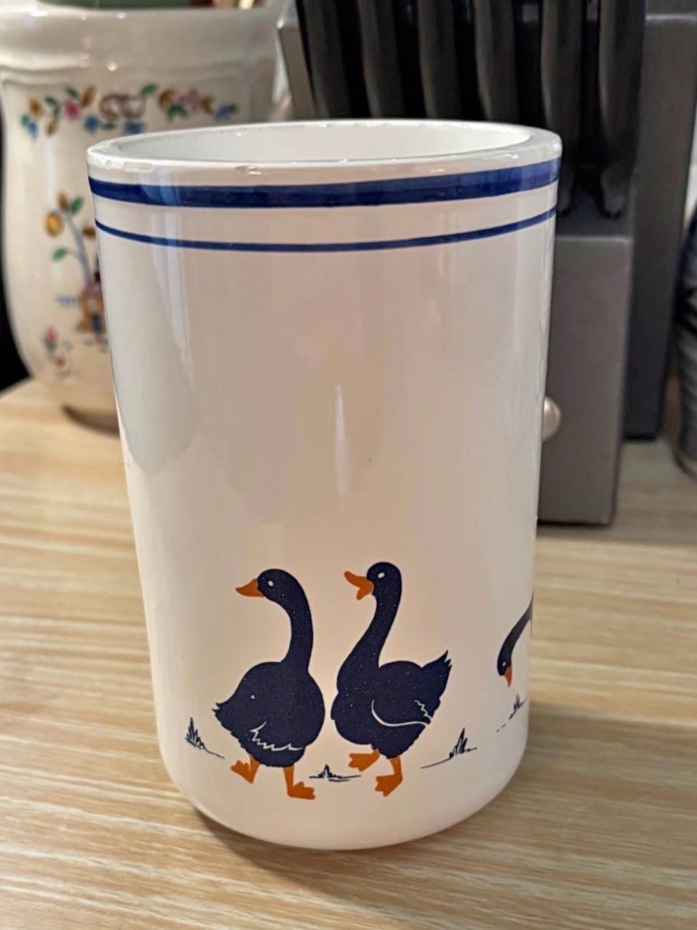 Goose utensil  holder